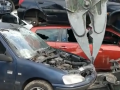 拆車(chē)挖掘機(jī),分分鐘拆散一輛汽車(chē),還能對(duì)配件分類(lèi)處理 (361播放)