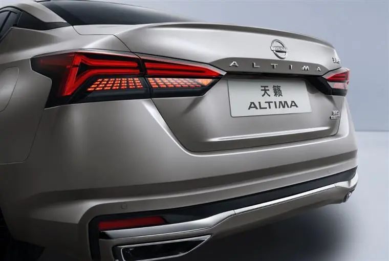 重新定義舒適B級(jí)車標(biāo)桿！全新天籟正式上市
