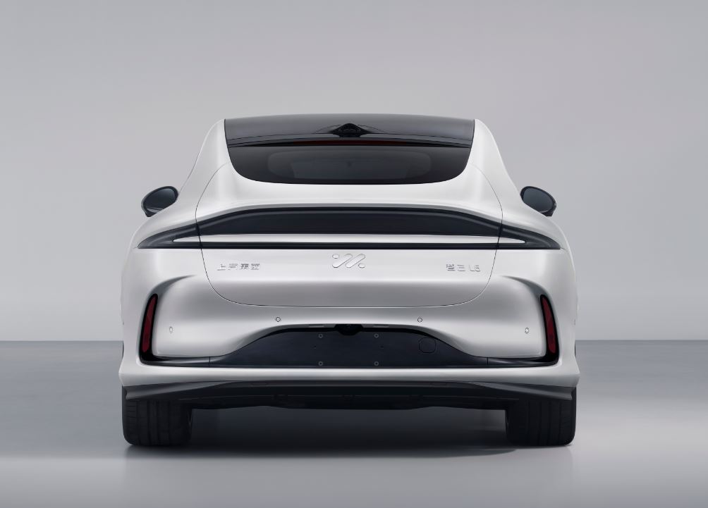 智己第二款轎車 L6 工信部證件照亮相:二季度發(fā)布,號稱零百 2 秒級 / 續(xù)航破千